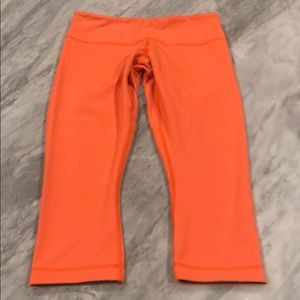 Reversible Lululemon Hot Orange/Dark Gray Cropped